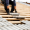 Suchen Sie eine vertrauenswürdige Dachdecker-Fachfirma, die Ihnen bei Renovierungsprojekten oder Reparaturen an Ihrem Dach zur Seite steht? Das living-center ist Ihre Anlaufstelle, um qualifizierte und erfahrene Dachdeckerbetriebe in Ihrer Nähe zu finden. Wir verbinden Sie mit Experten, die sich auf Dacharbeiten spezialisiert haben und Ihnen dabei helfen können, Ihr Zuhause zu schützen und zu verschönern. Unsere Plattform bietet: Eine handverlesene Auswahl von Dachdecker-Fachfirmen mit nachgewiesener Expertise. Kundenbewertungen und Empfehlungen, um die richtige Wahl zu treffen. Kostenlose Angebotsanfragen, damit Sie die besten Preise vergleichen können. Komfortable Such- und Filterfunktionen, um die perfekte Dachdecker-Firma für Ihr Projekt zu finden.